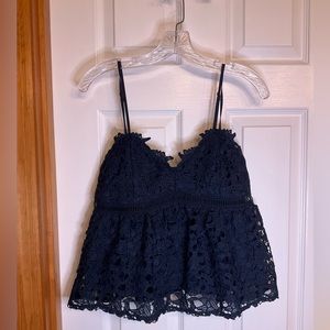 Mi Ami Sleeveless Lace Top